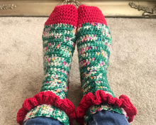 Load image into Gallery viewer, Festivities - crochet Socks
